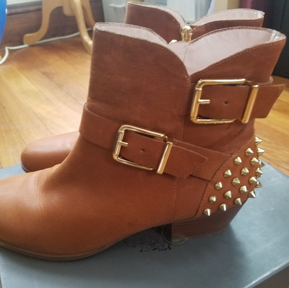 Vince Camuto Macey Stud Ankle Bootie - Picture 1 of 6